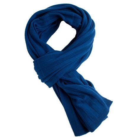 dark blue scarf.